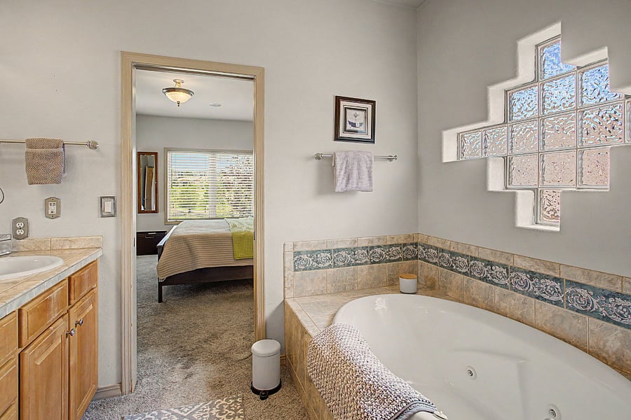 Primary Suite 5 Piece Bath w Jacuzzi Tub
