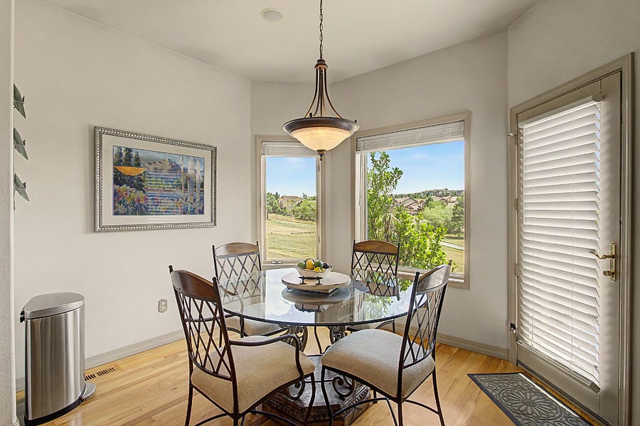 Breakfast Nook w Views