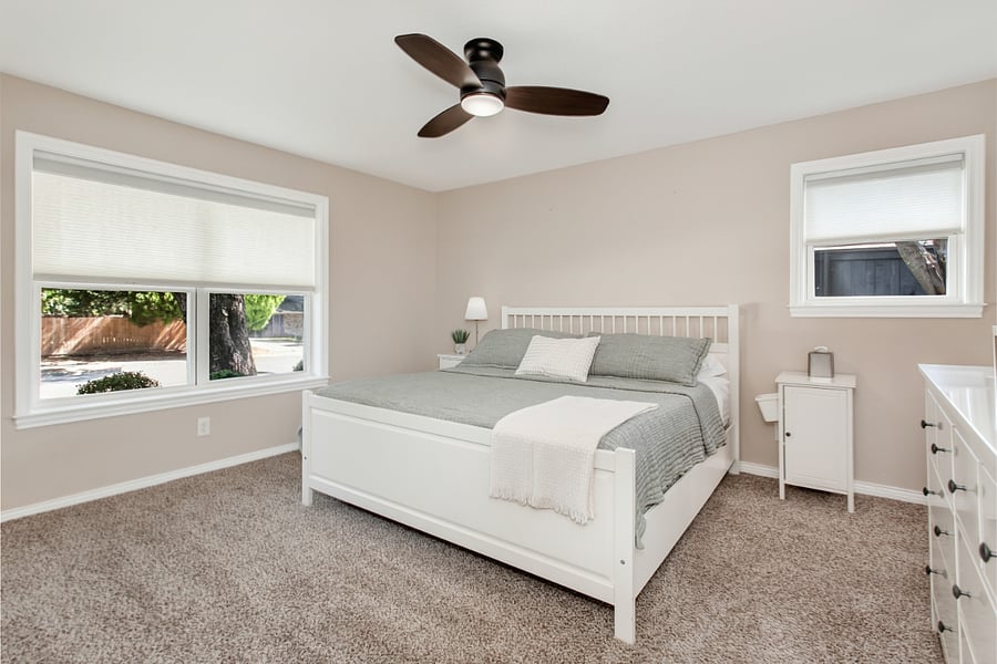 Second Master king bedroom with ensuite bathroom.