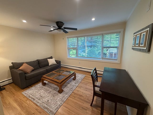 second bedroom/guestroom/office space