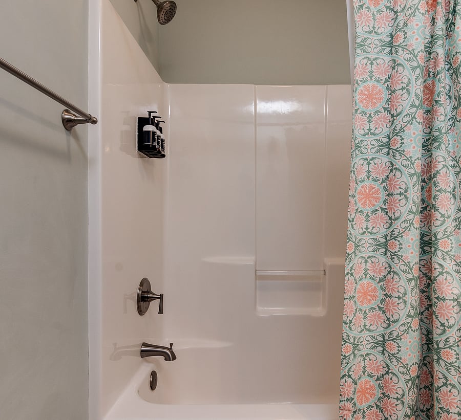 Bedroom 2 - Full Bath