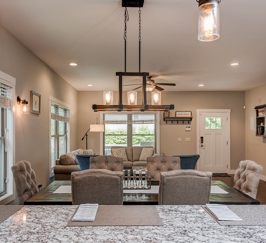 Fully Equipped Kitchen/Dining Area