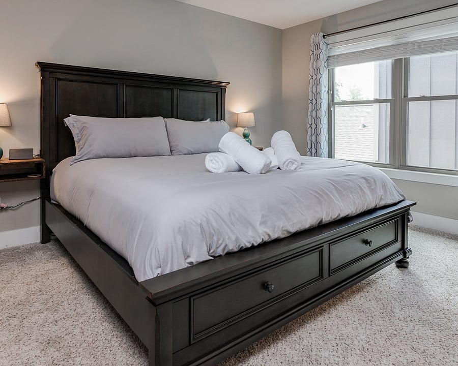 Upper Level - Main Suite/Bedroom 2 - King Bed