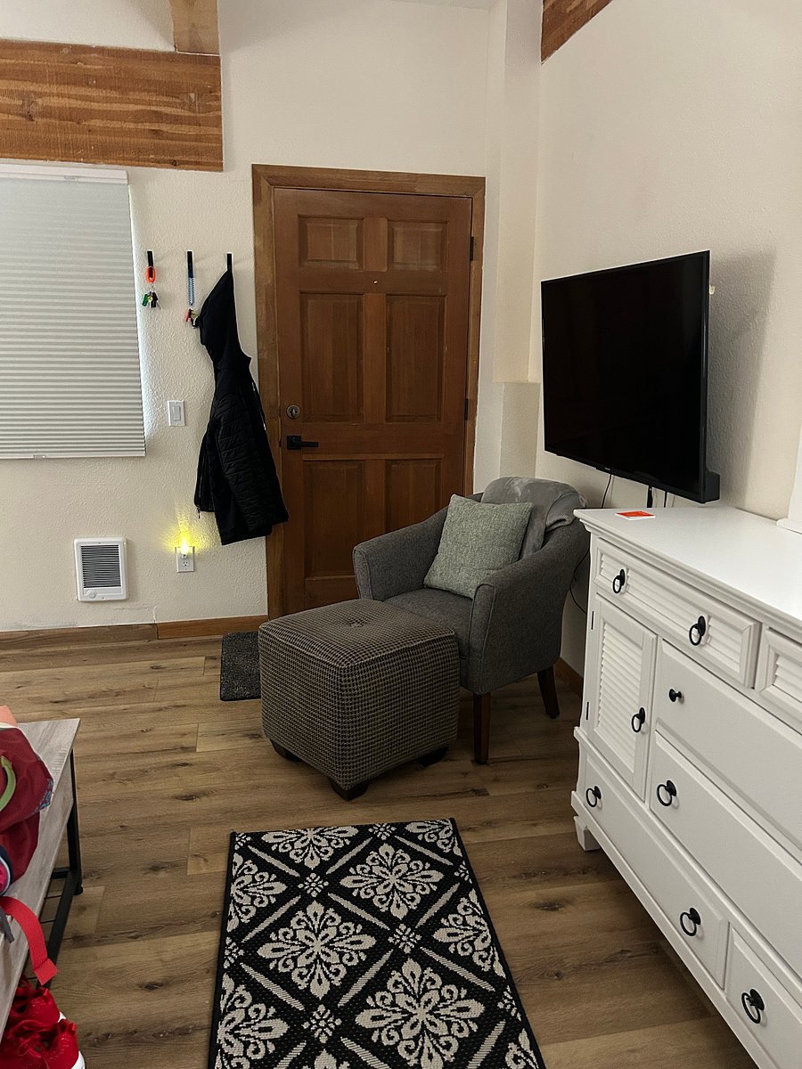 Furnished Finder property 1041603_1 photo 3