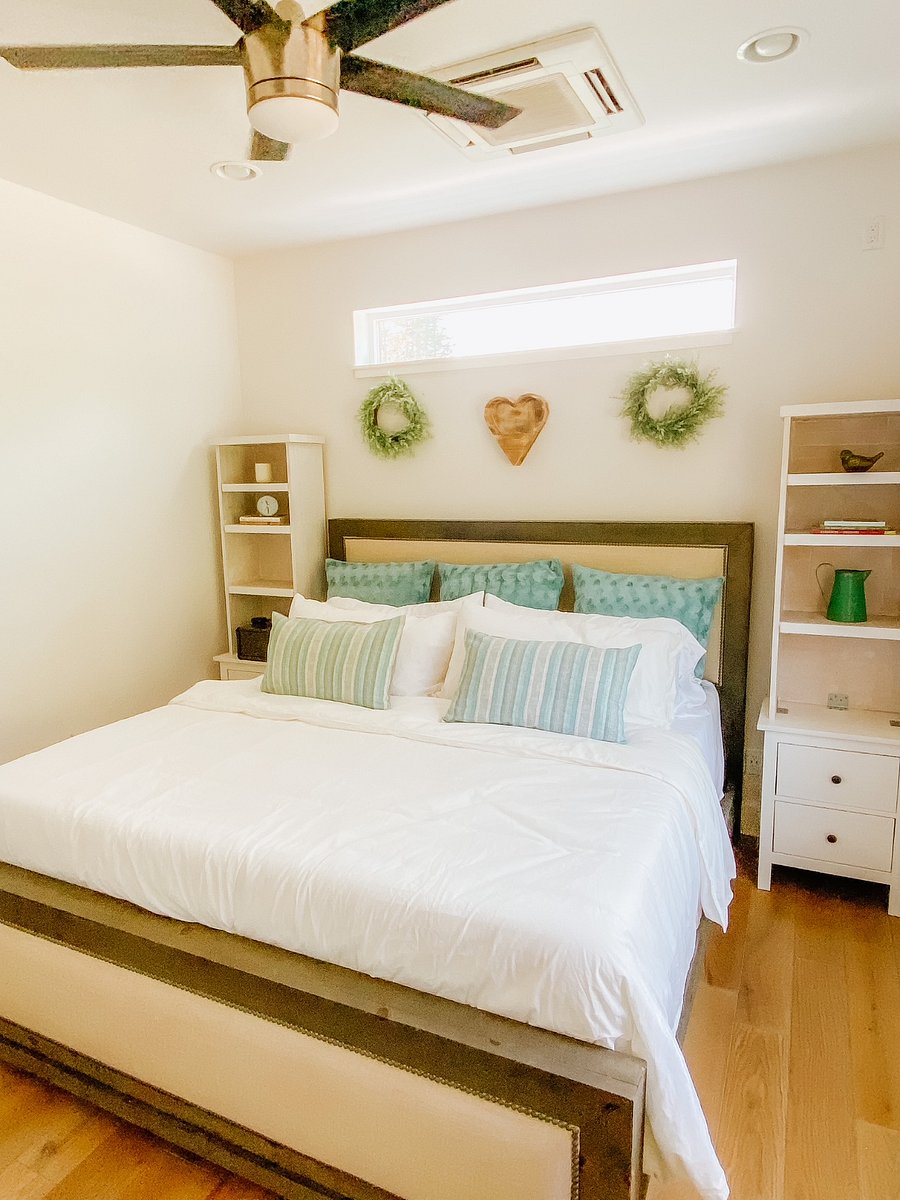 main floor king bedroom
