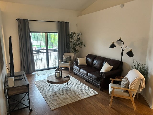 Furnished Finder property 1041645_1 photo 4