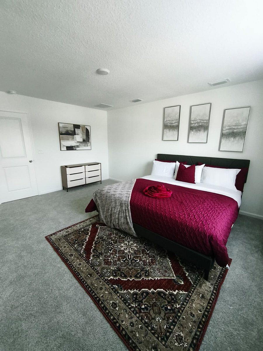 Master Bedroom - King Memory Gel top mattress