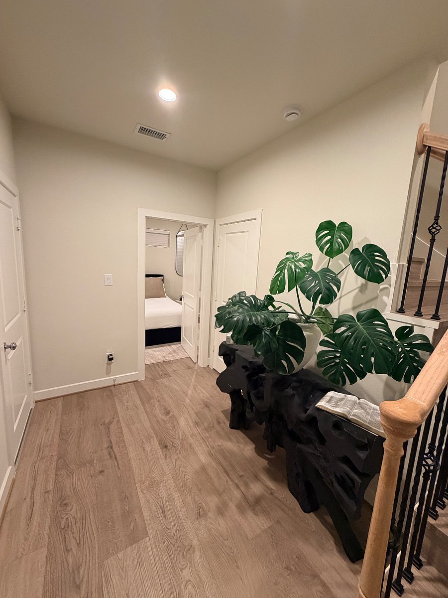 Furnished Finder property 1041672_1 photo 3