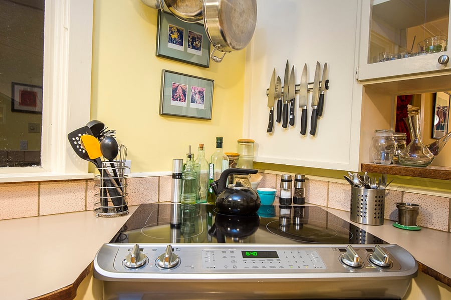 Induction stove and all the kitchen essentials a chef needs.