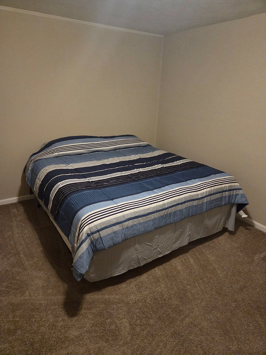 Main floor, king sized bed