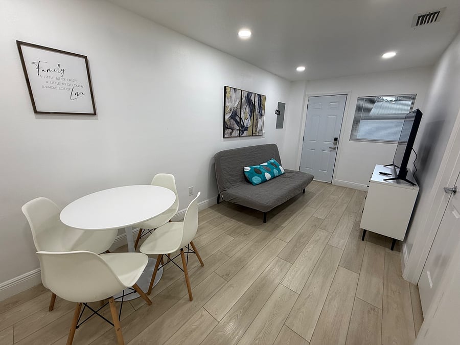 Furnished Finder property 1041796_1 photo 3