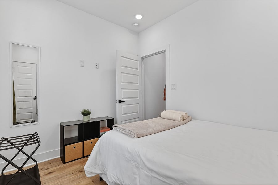 Furnished Finder property 1041886_1 photo 9