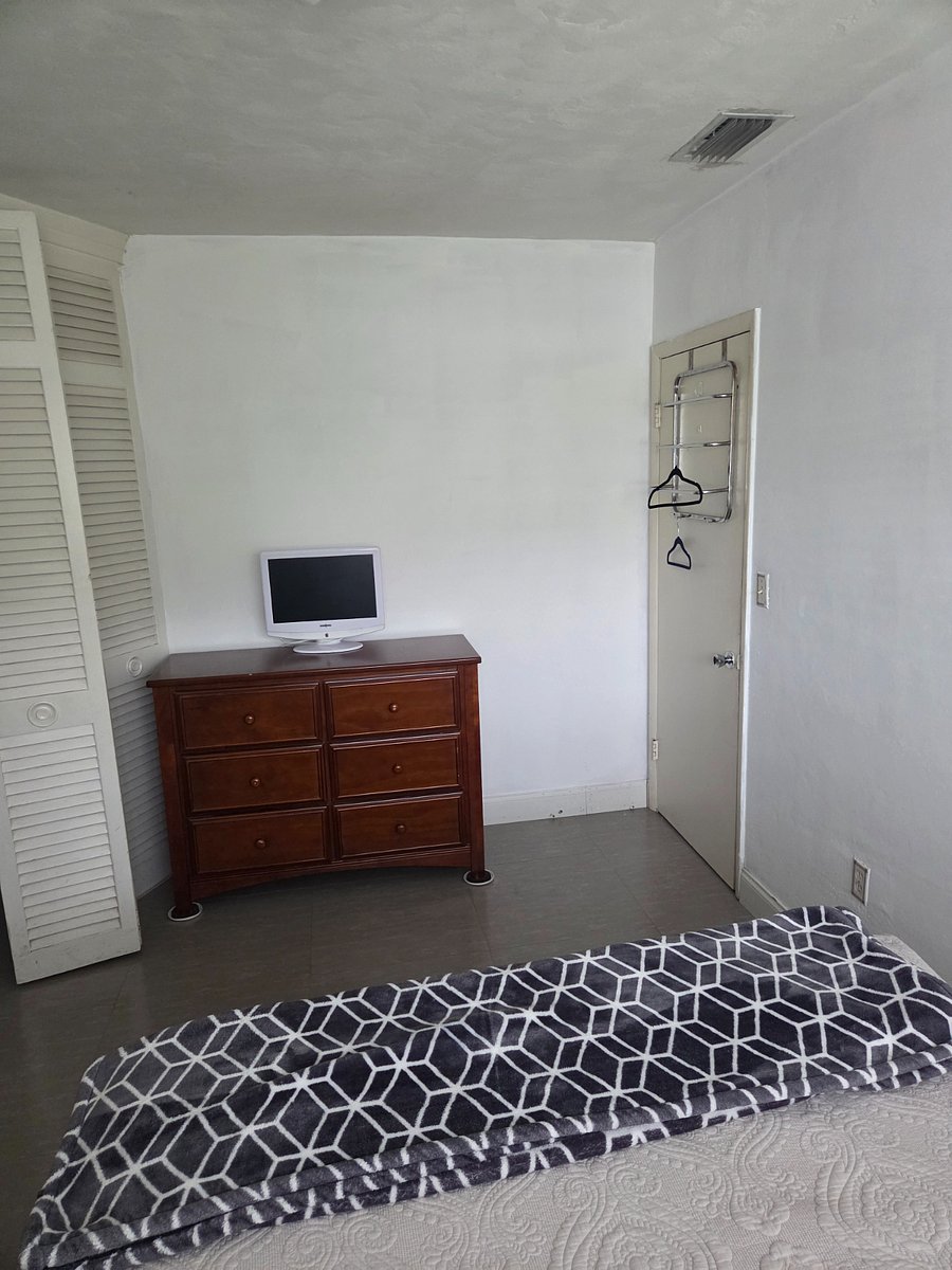 Furnished Finder property 1041899_1 photo 8