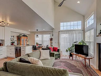 Furnished Finder property 1041922_1 photo 3