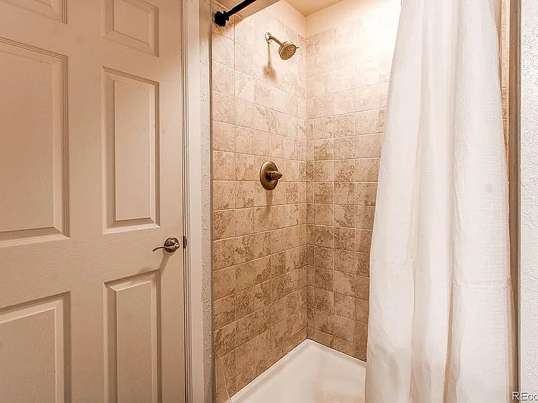 Furnished Finder property 1041922_1 photo 27