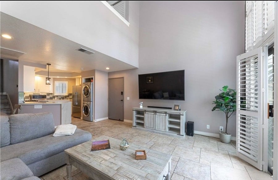 Furnished Finder property 1041937_1 photo 3