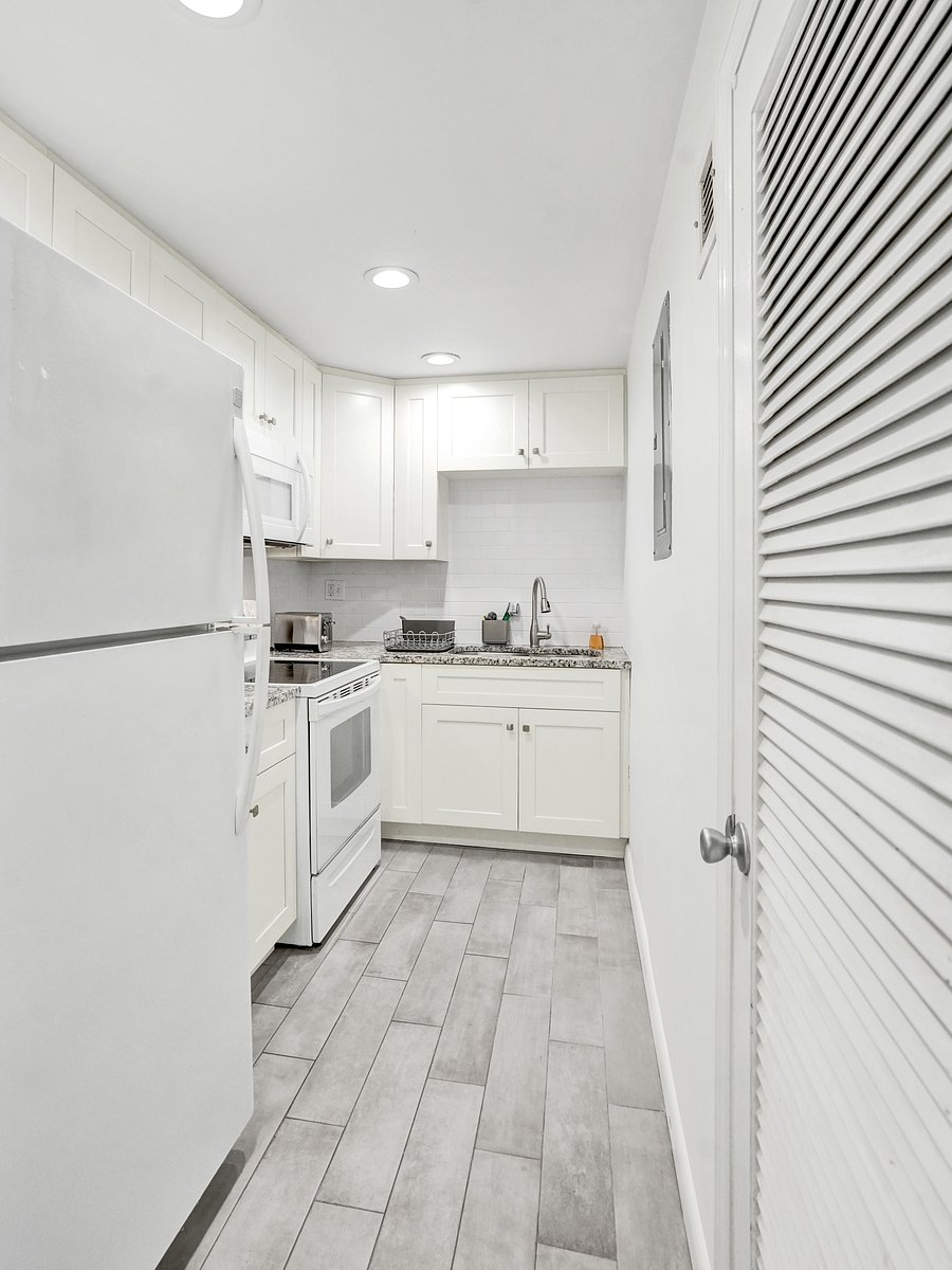 Furnished Finder property 1041967_1 photo 12