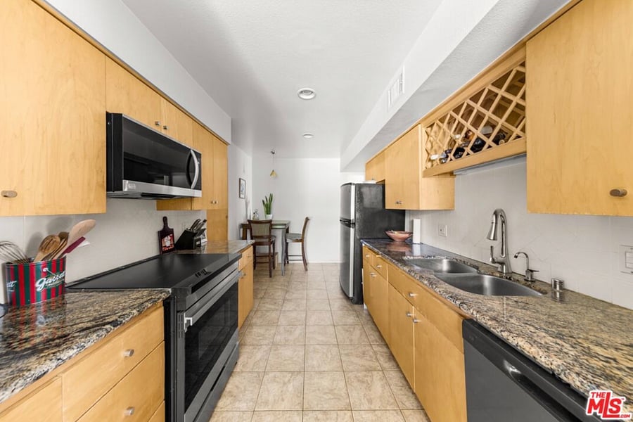 Furnished Finder property 1042002_1 photo 3