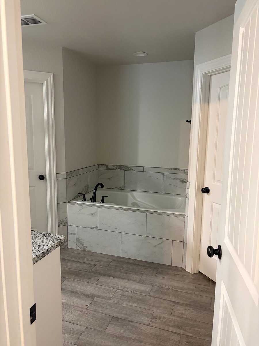 Furnished Finder property 1042031_1 photo 9