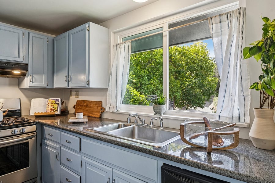 Furnished Finder property 1042057_1 photo 9