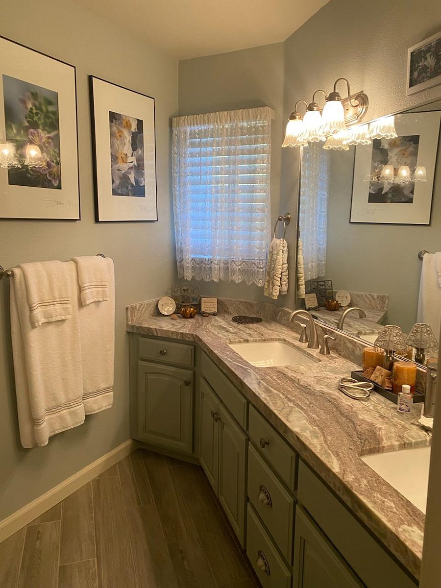 Furnished Finder property 1042066_1 photo 15