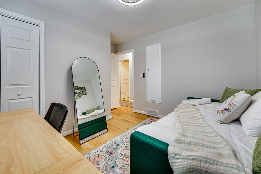 Furnished Finder property 1042124_1 photo 23