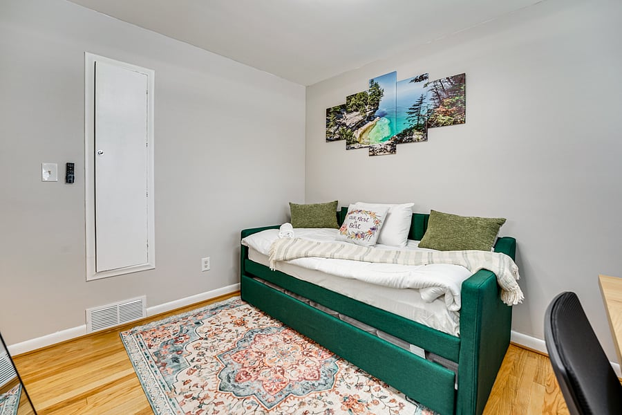 Furnished Finder property 1042124_1 photo 22