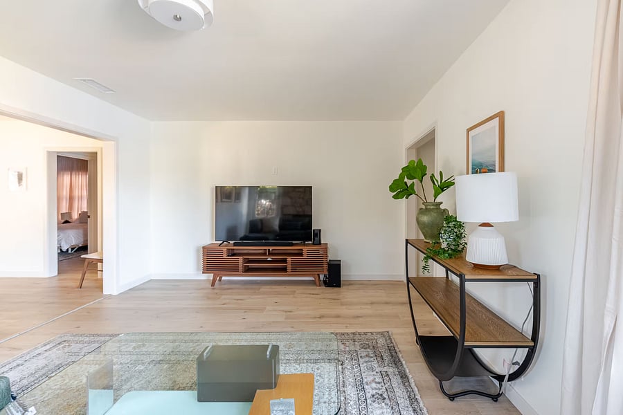 Furnished Finder property 1042160_1 photo 4
