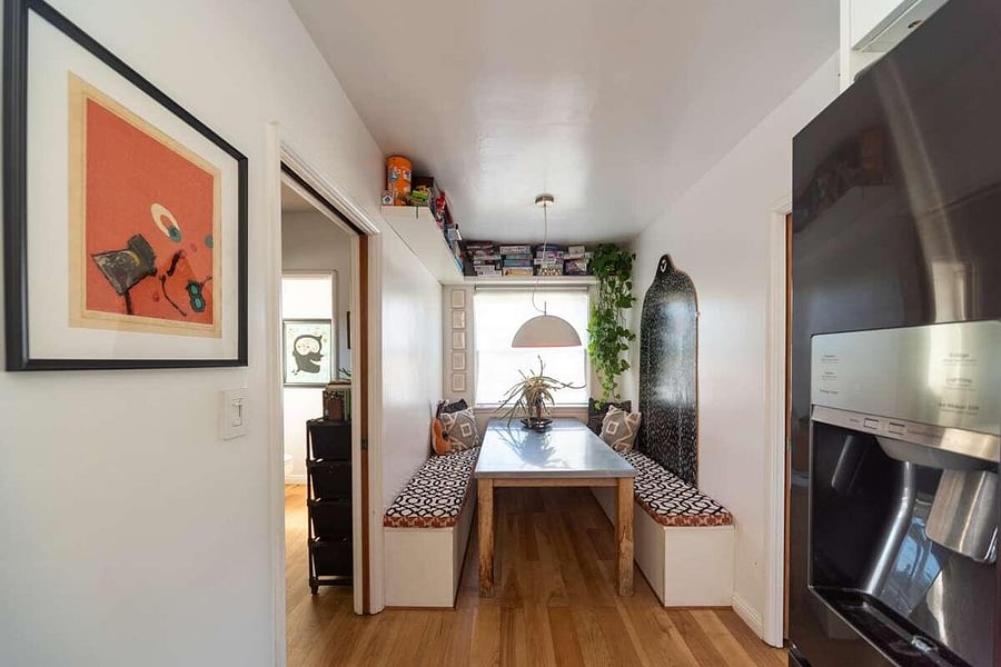 Built in breakfast nook with lots of games!