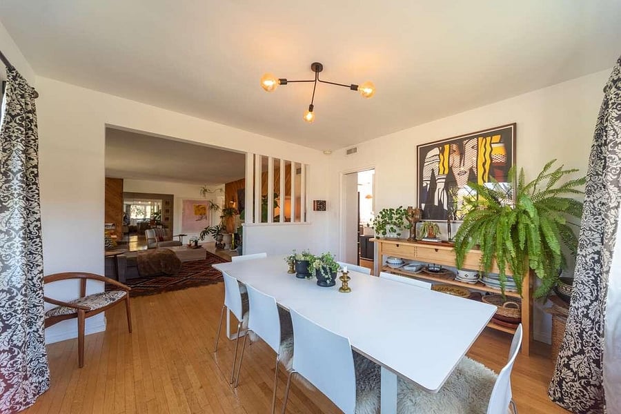 Formal dining room