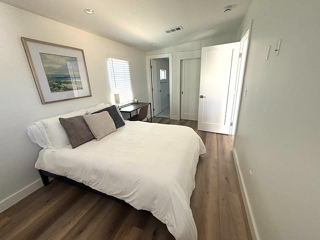 Full Size Bed with Ensuite