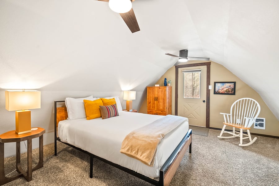 Queen bed and lots of room to spread out.