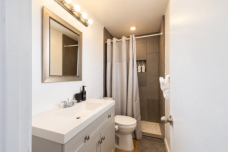 Furnished Finder property 1042198_1 photo 24