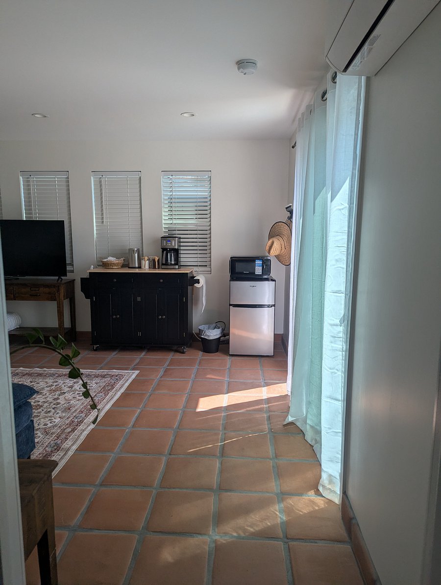 Furnished Finder property 1042202_1 photo 4