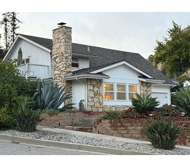 Spacious, Relaxing Ventura Hillside Coastal Canyon Mid-Century Modern Home on quiet street with no through traffic. Minutes from local hospitals. Near park with ocean views and Downtown Ventura.