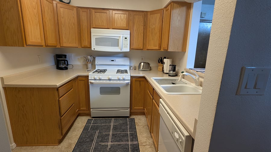 Furnished Finder property 1042271_1 photo 2