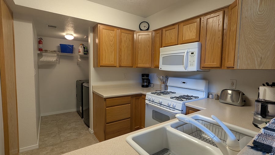 Furnished Finder property 1042271_1 photo 4