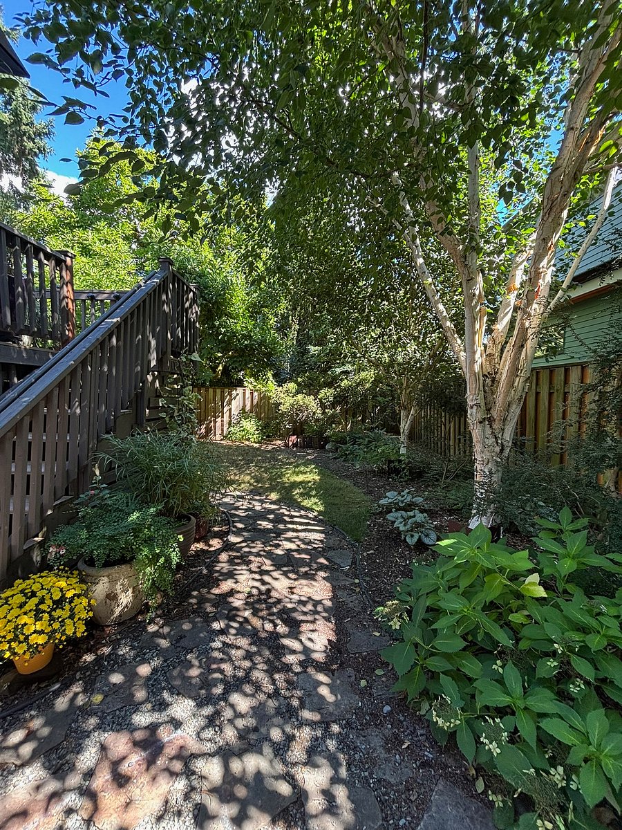 Furnished Finder property 1042280_1 photo 21