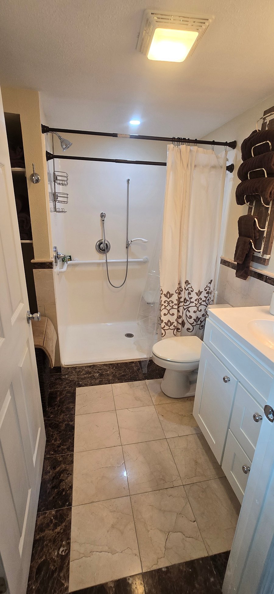 Furnished Finder property 1042312_1 photo 11