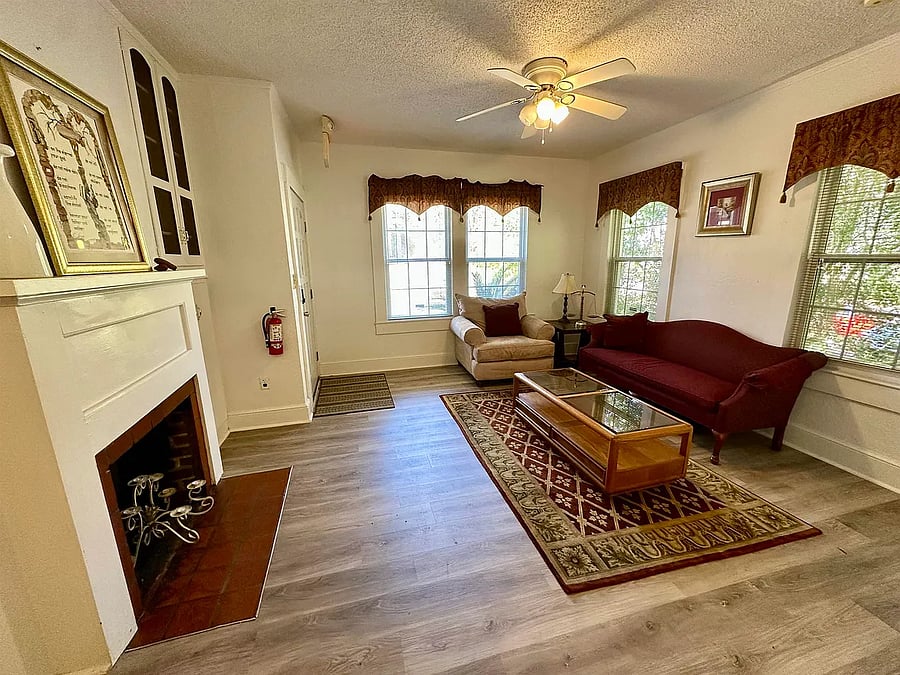 Furnished Finder property 1042317_1 photo 5
