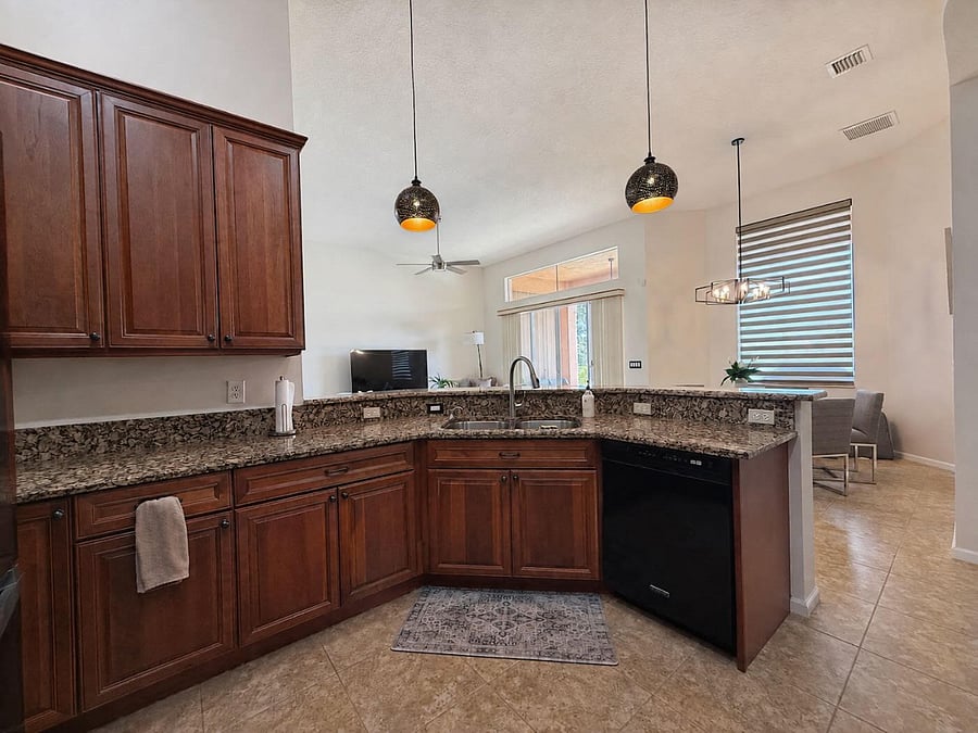 Furnished Finder property 1042335_1 photo 5