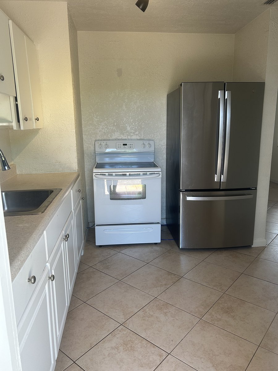 Furnished Finder property 1042375_1 photo 11