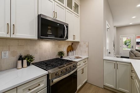 Furnished Finder property 1042396_1 photo 10