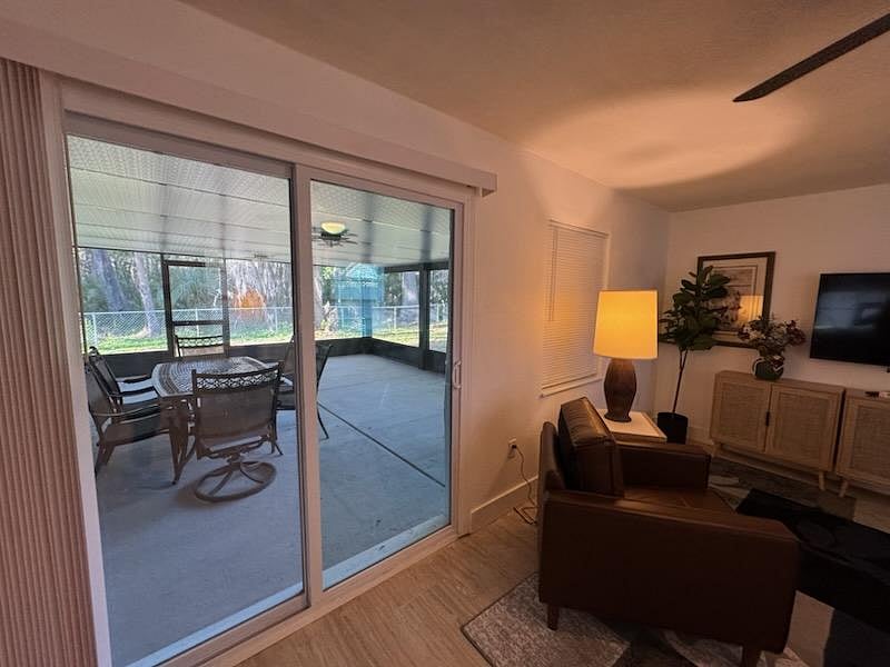 Furnished Finder property 1042407_1 photo 11