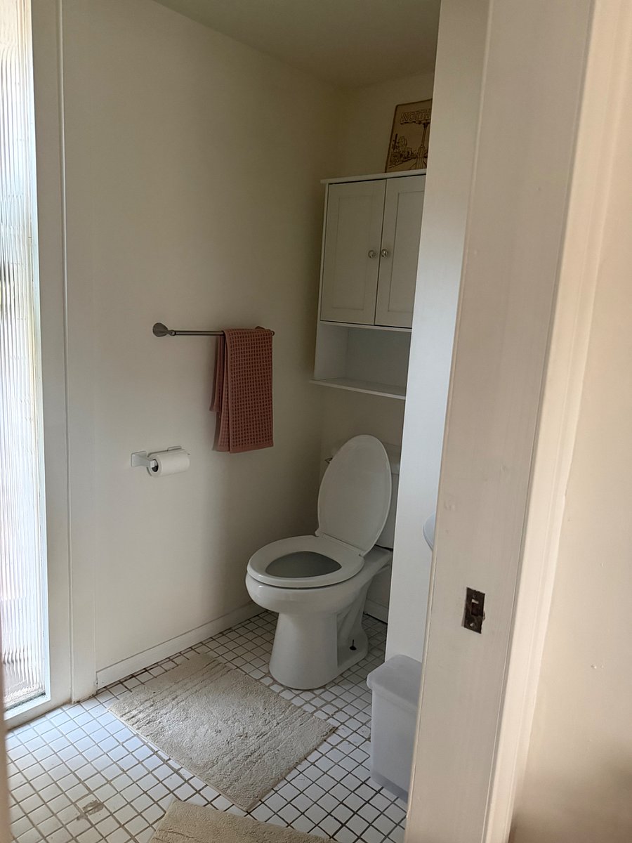 Private en-suite bathroom