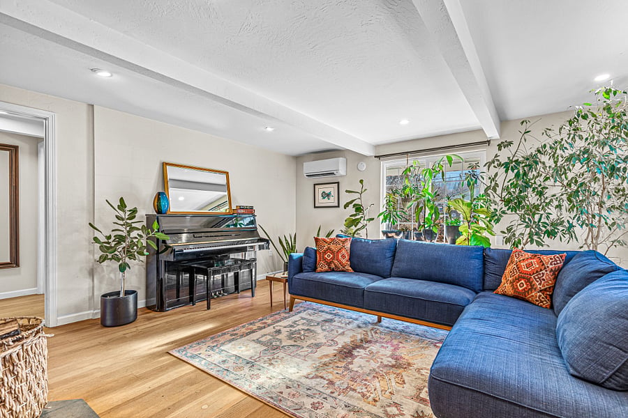 Furnished Finder property 1042481_1 photo 3