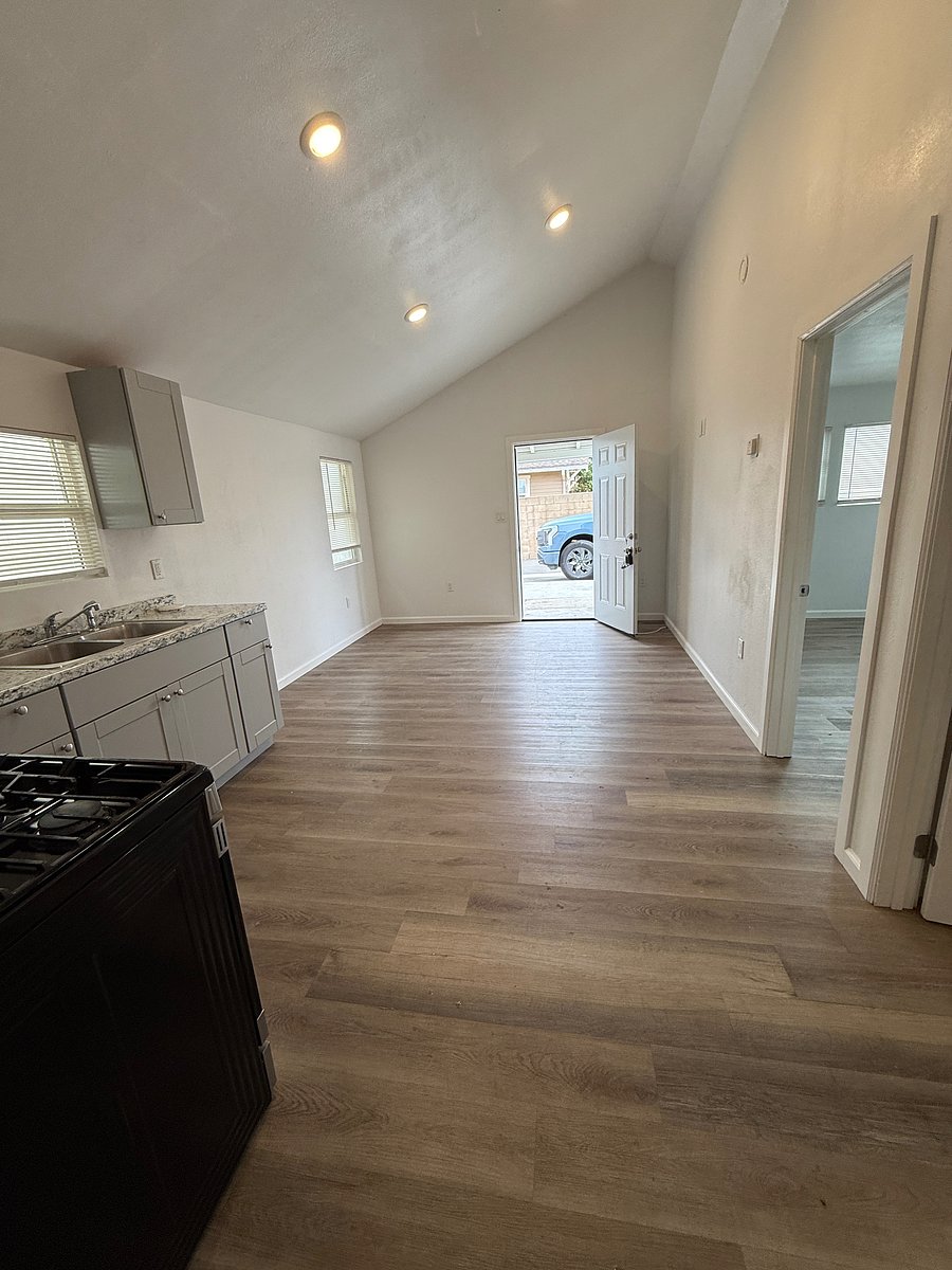 Furnished Finder property 1042489_1 photo 5