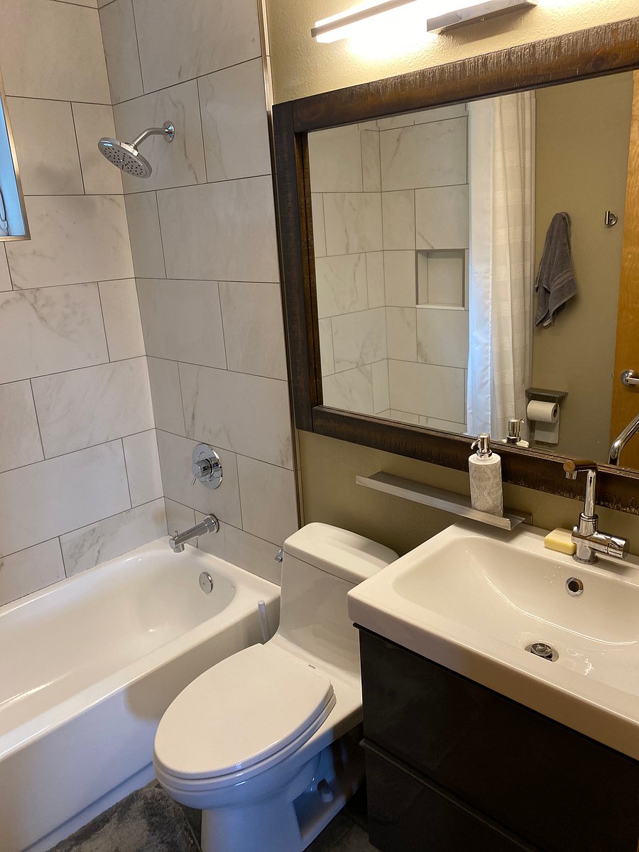 Upstairs bathroom