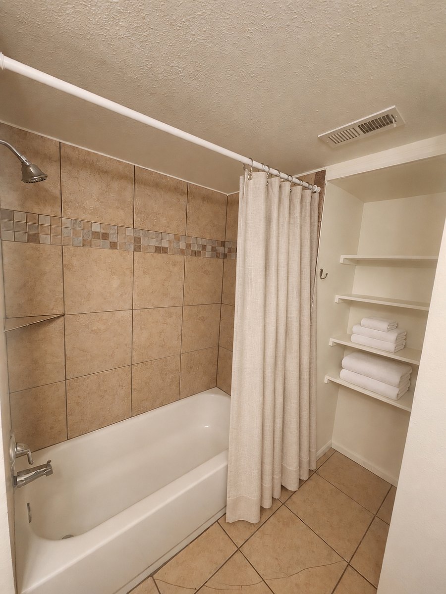Furnished Finder property 1042556_1 photo 10