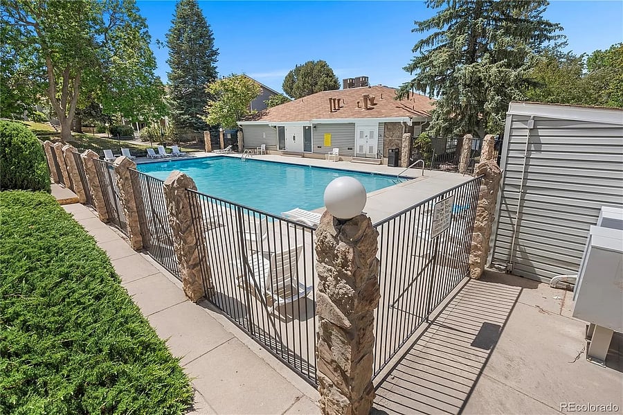 Furnished Finder property 1042556_1 photo 17